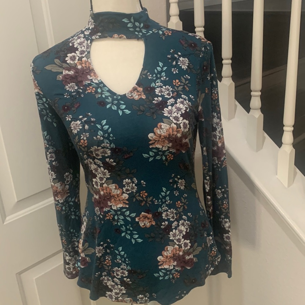 ULTRA FLIRT Dark Green Floral Long Sleeve Choker Blouse Medium